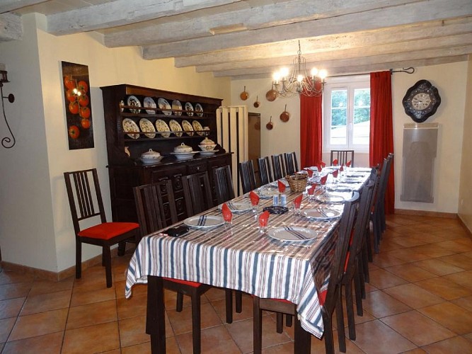 Maison Saharandia salle a manger - Aldudes