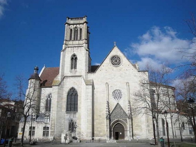 cathedrale_saint_caprais-destination-agen-tourisme