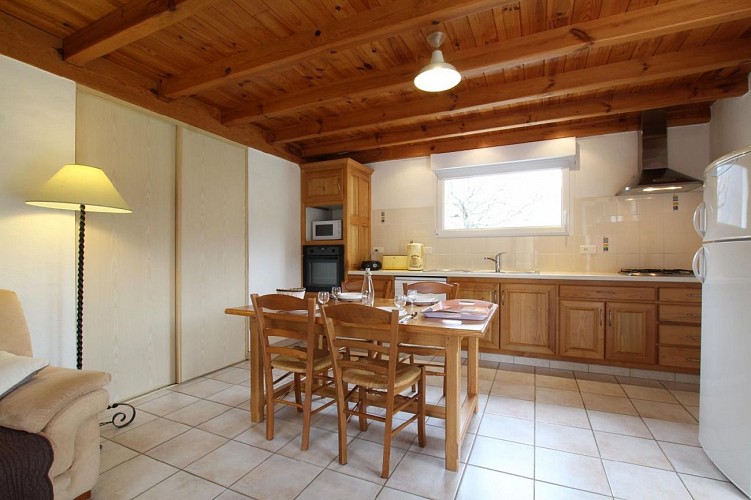 Maison Haran 2 cuisine et espace repas - Bidarray
