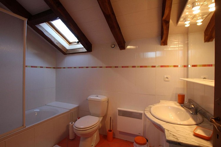 Maison Esponda salle de bain - St Jean Le Vieux