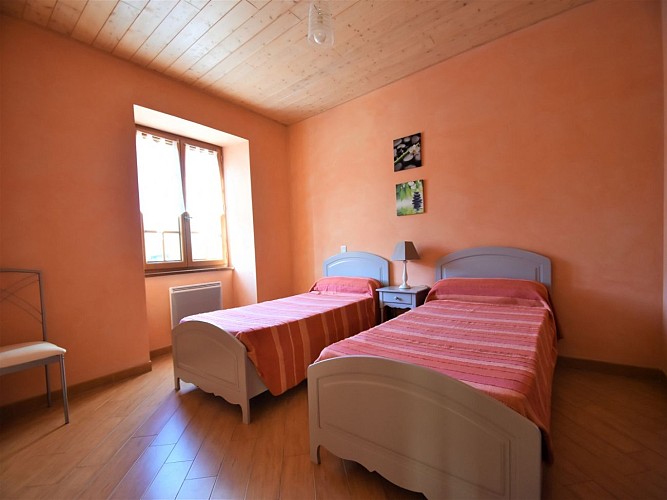 Irey - chambre deux lits -Irouleguy