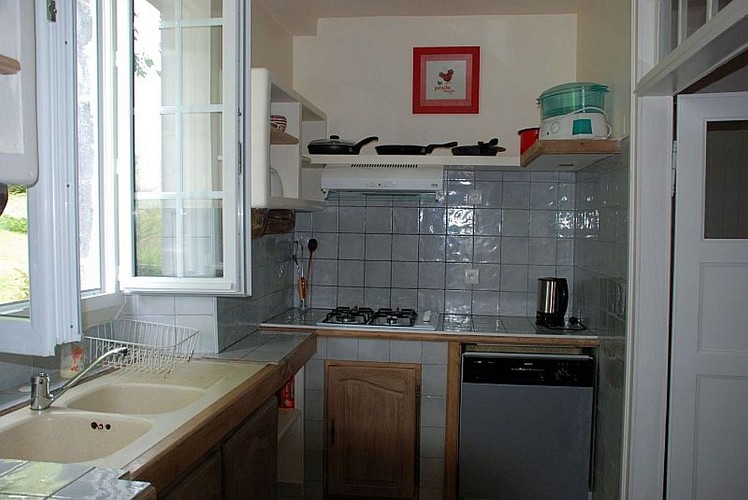 Location Chapelle - Maréchal - 05 - Cuisine - Ainhice-Mongelos