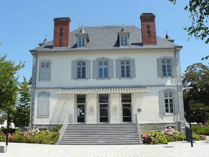 Extérieur Office de Tourisme (Office de Tourisme du Piémont Oloronais)