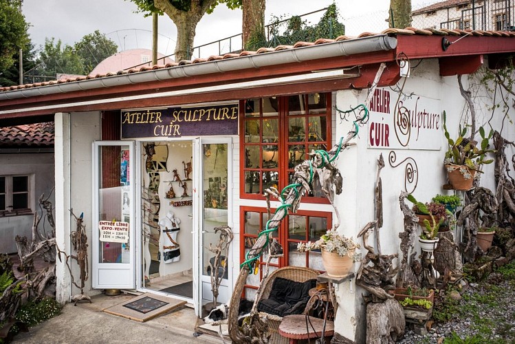 Atelier Sculpture Cuir - Façade expo