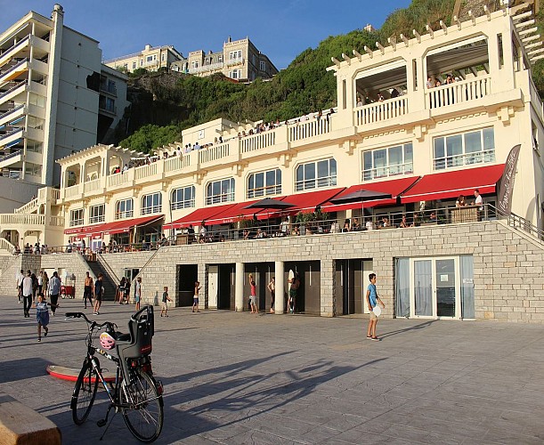Etablissement-des-bains-Biarritz-Façade