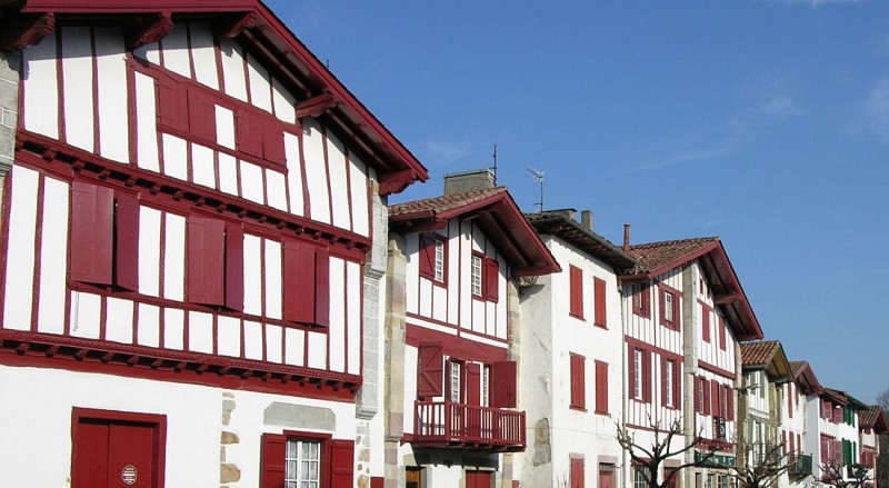 AINHOA KARRIKA HAUT FACADE