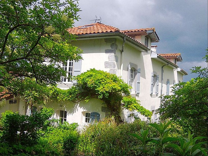 Location Chapelle - Baronnie - 09 - Maison - Ainhice-Mongelos