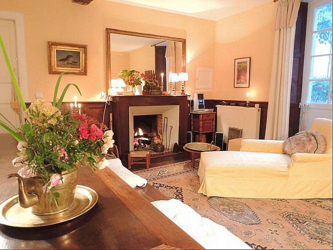 Location Chapelle - Baronnie - 05 - Salon - Ainhice-Mongelos