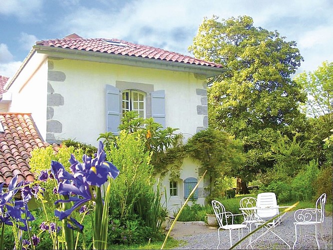 Location Chapelle - Baronnie - 01 - Vue maison - Ainhice-Mongelos