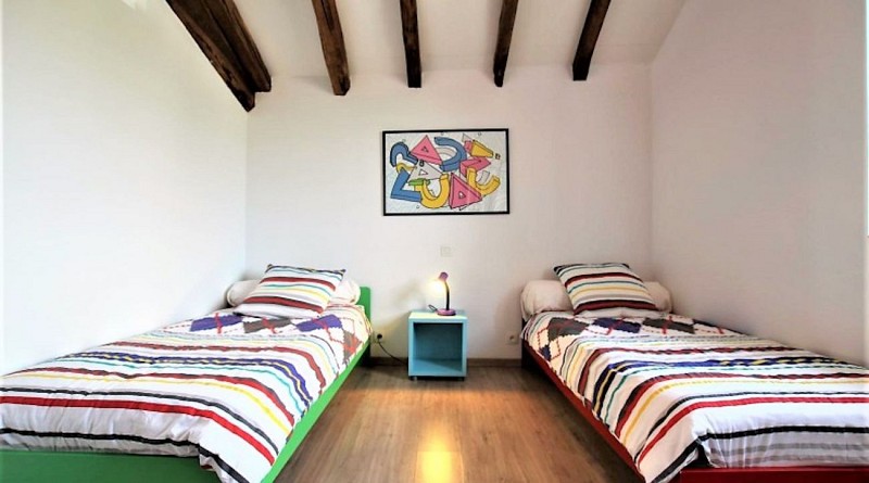 maison-barneto-errekaldia-chambe-deux-lits-irissarry