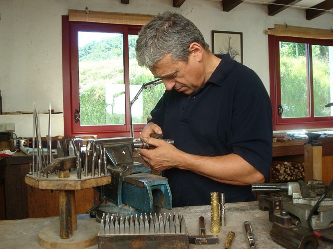 Makila Harispuru 64120 - fabrication atelier (1)