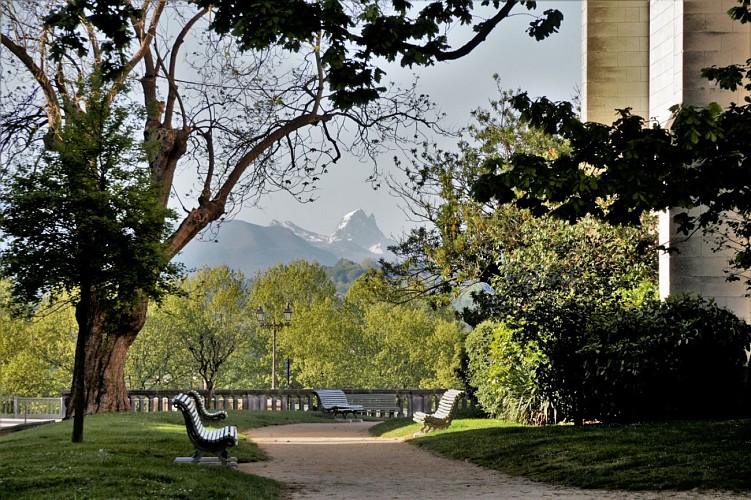 Square Saint Martin - Pau - côté bancs