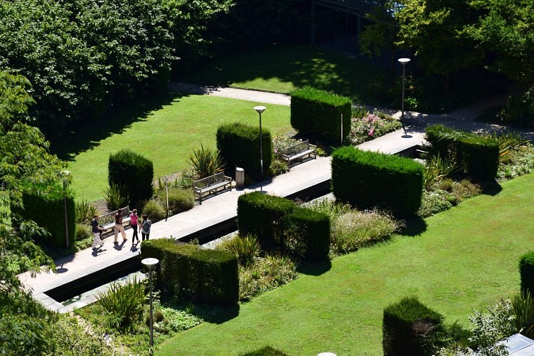 Jardins contemporains CG 64 - Pau - Vue aérienne allée