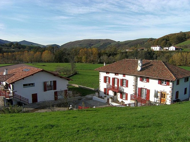 Location Orhategaray - Vue ferme - Bidarray