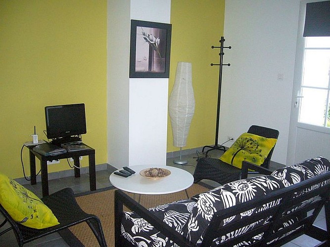 Location Orhategaray - Salon vue TV - Bidarray