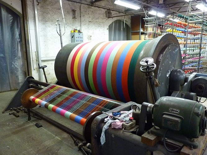 Saint-Palais : atelier de tissage Ona Tiss