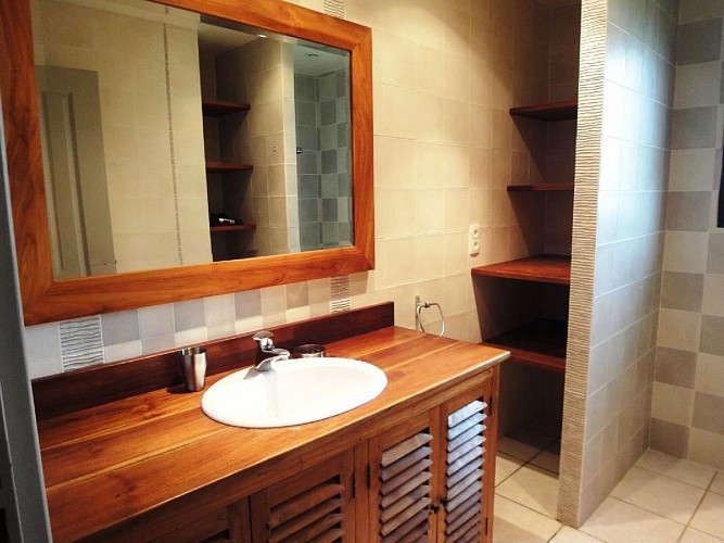 Maison Garicoitz salle de bain - St Jean Pied de Port