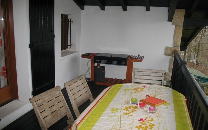 Asc_Vacquie_balcon_barbecue