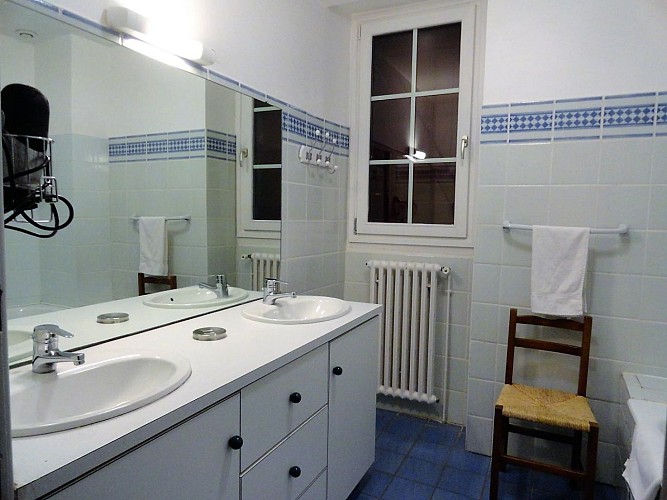 Location Setoain - Autre vue salle de bain - Aldudes