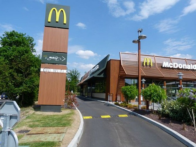 Restaurant Mac donald's 2