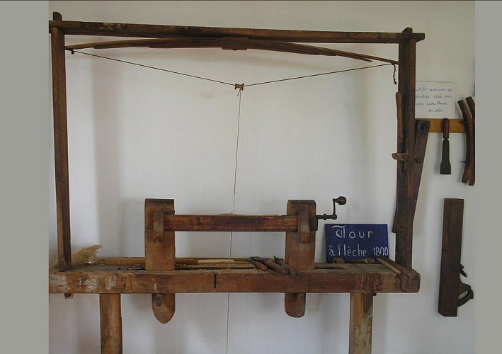 Musee de la chaise, tour à bois