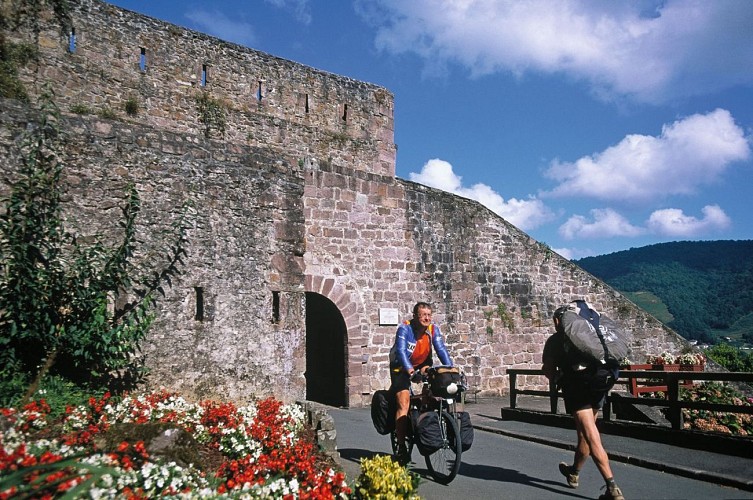 Saint Jean Pied de Port - entrée ville Porte Saint Jacques