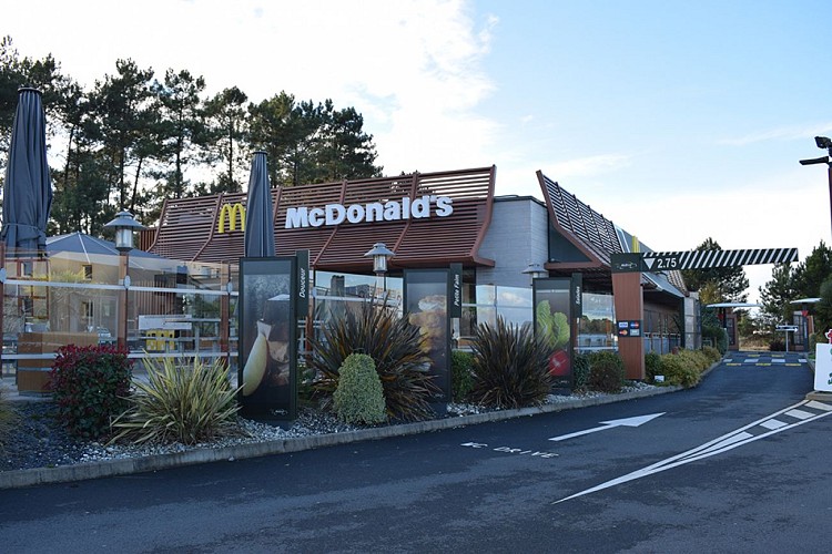 CASTETS_Mc Donald's_Ext1