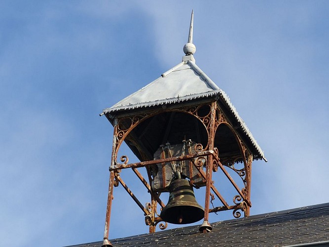 Morlaàs, cloche mairie