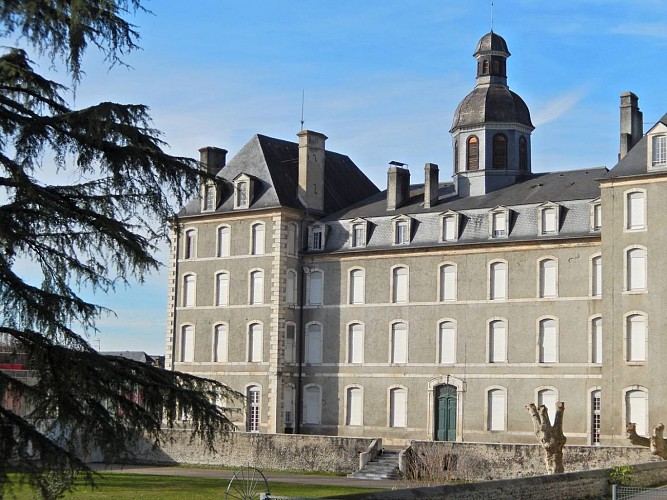 entree-est-sur-le-parc