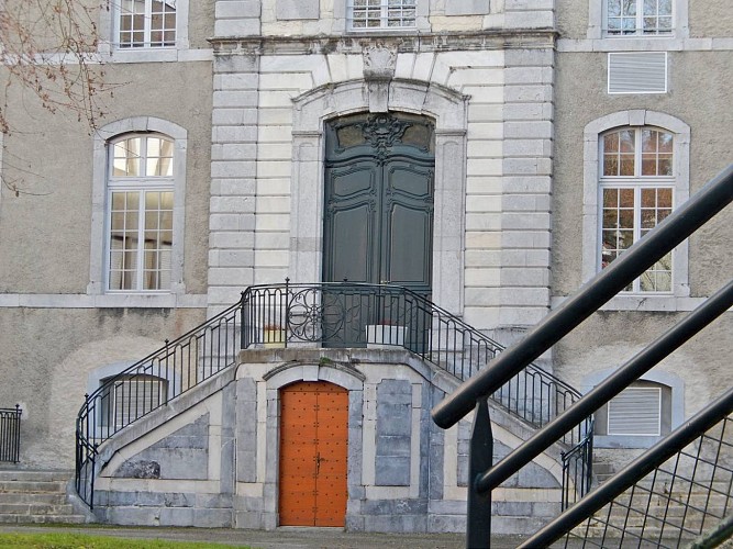 entree-ouest-cour-d-honneur