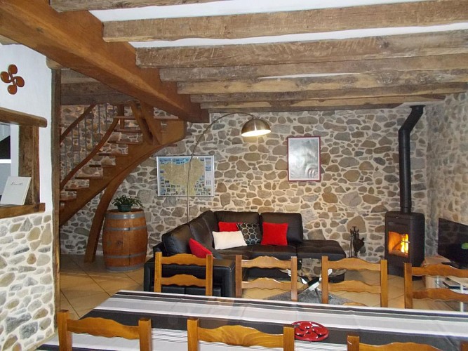 Location Lasaga - Salon - St Etienne de Baigorry