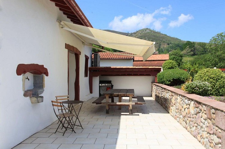 Maison Guichandut terrasse - Osses