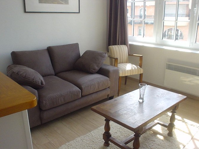 Agence Acotztarra 421-2010-00765