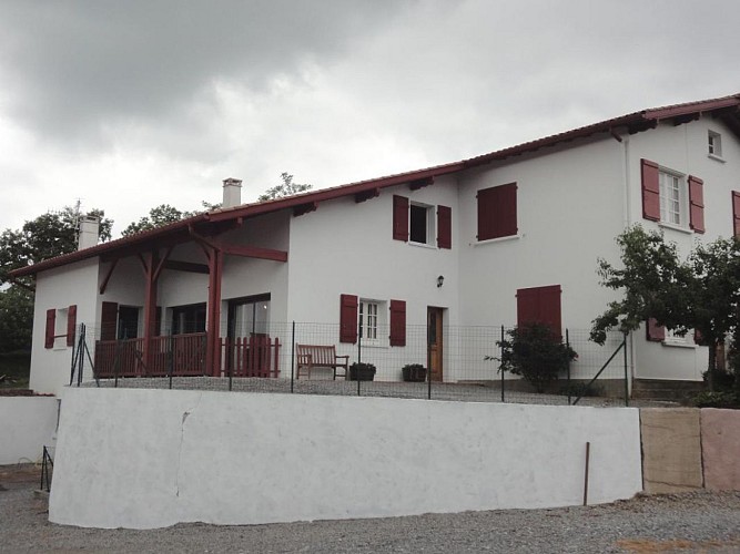 ETCHEVERRIA Mirentxu