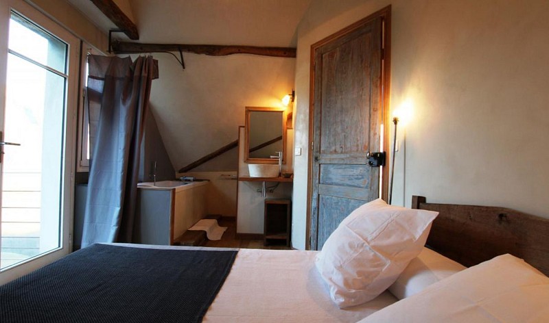 uthurraltea-lit-double