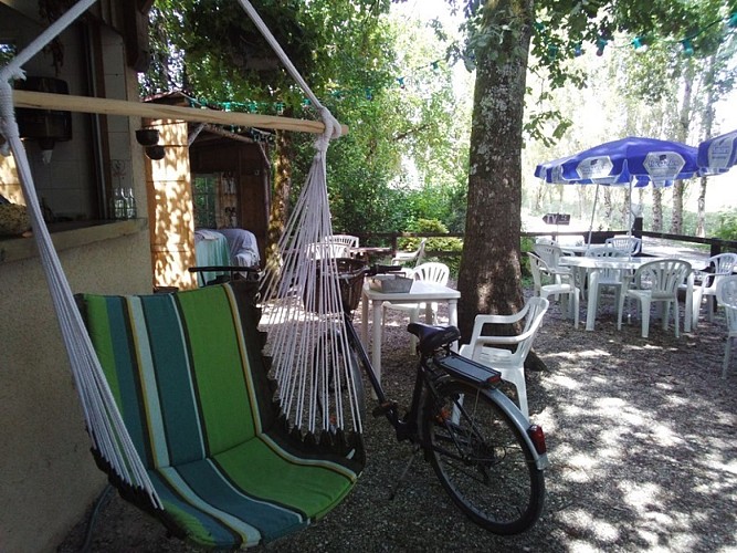 serignac-coeur de bastides-camping-gardeleau-auberge