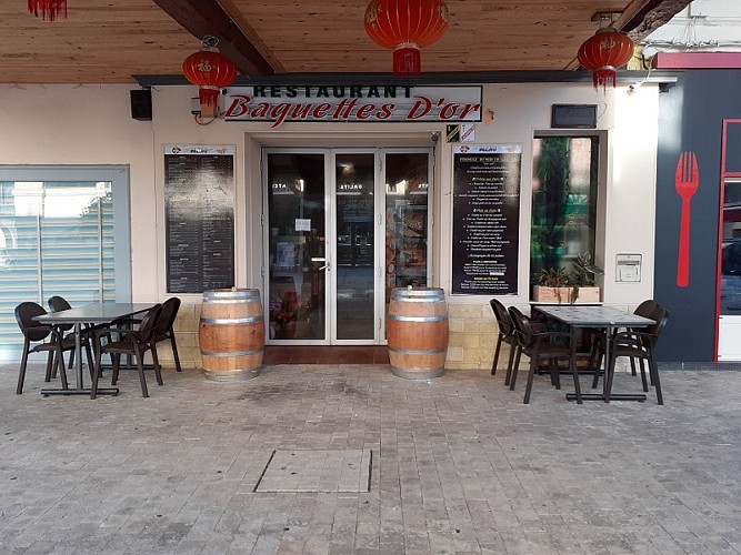 les-baguettes-dor-miramont-facade