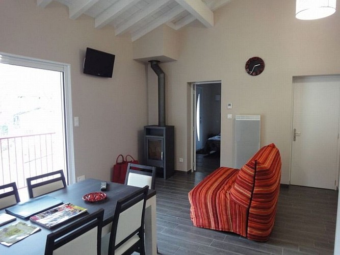 Location Larramendy - 03 - Séjour - Estérençuby