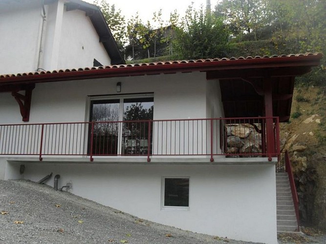 Location Larramendy - 08 - Vue gîte - Estérençuby