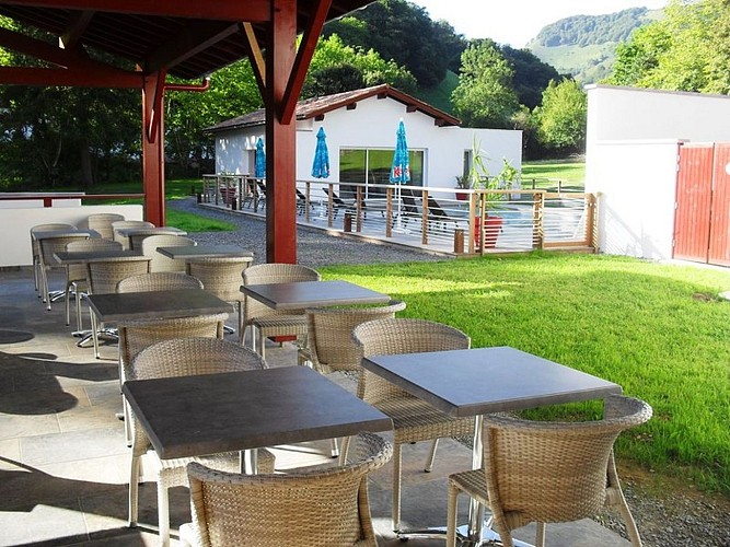 Location Larramendy - 10 - Terrasse hôtel - Estérençuby