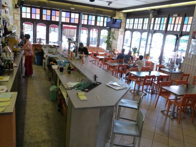 OT VILLEREAL - LE MODERNE BAR 2 