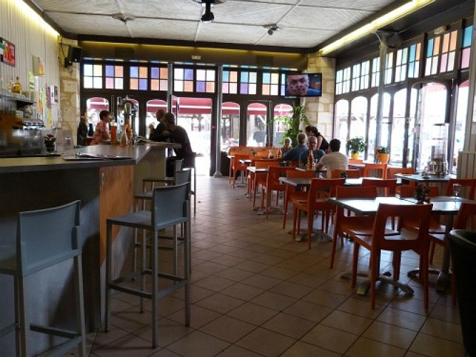 OT VILLEREAL - LE MODERNE BAR