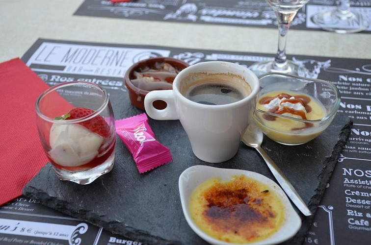 Villereal-restaurant-le-moderne---cafe-gourmand