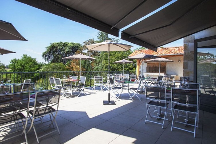 la-table-de-la-bastide---la-terrasse-2