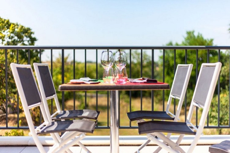 la-table-de-la-bastide---la-terrasse