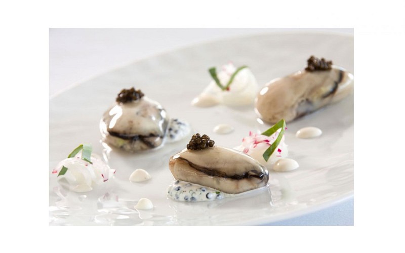 Hu--tres-Gillardeau--encapsul--es-dans-leur-eau--cresson--hu--tres-v--g--tales--pain-de-seigle-1