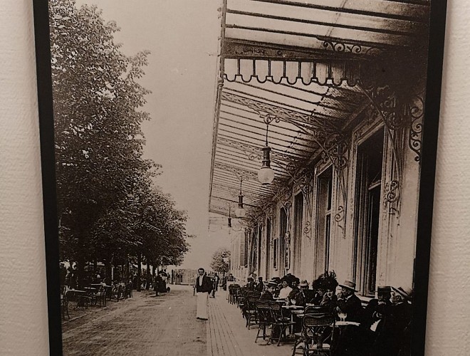 Restaurant La Brasserie  Royale - Pau - autrefois