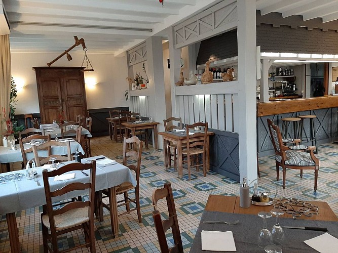 Restaurant Beyrie Coustille - Uzein - vue comptoir