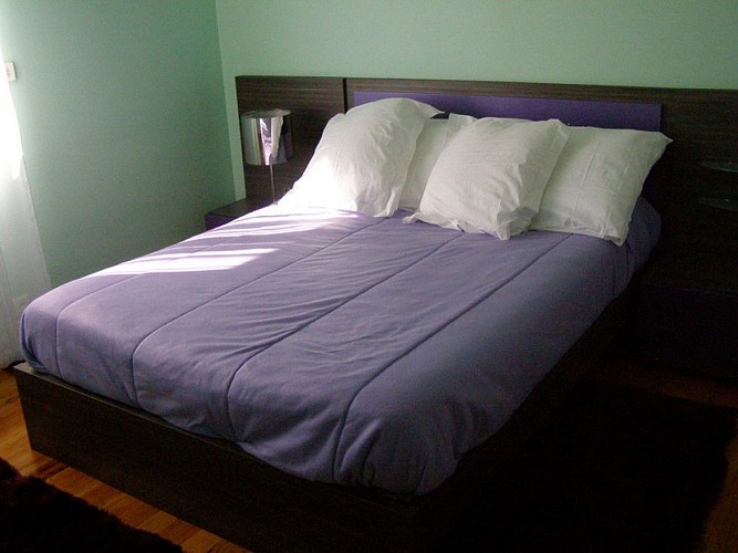 Madame Jacqueline DUCOS