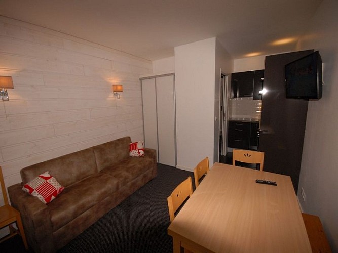 Agence Barroso -Sanctus San100